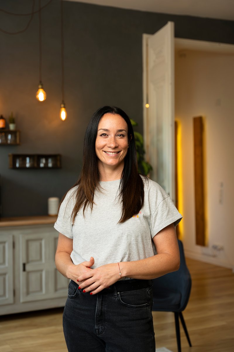 Antonella, Chiropraktikerin